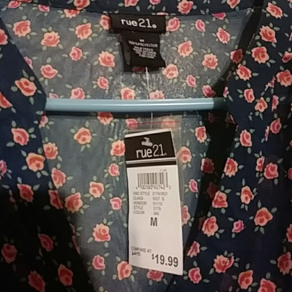 Rue21 blue flowers chiffon blouse - Picture 3 of 3